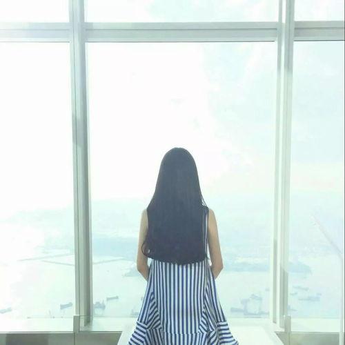 娱乐吃瓜酱背影头像女